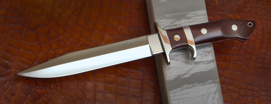 Loveless sub hilt fighter